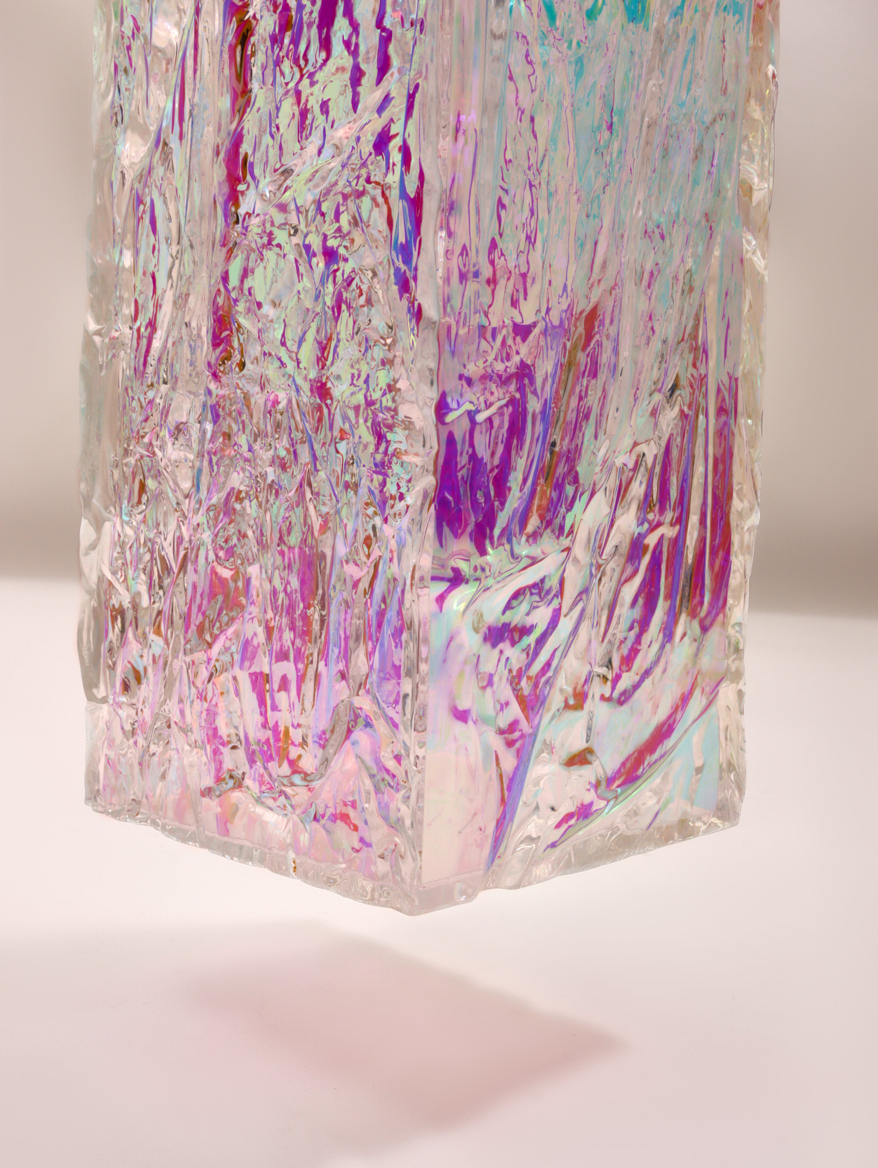Crushed ice Iridescent vase
