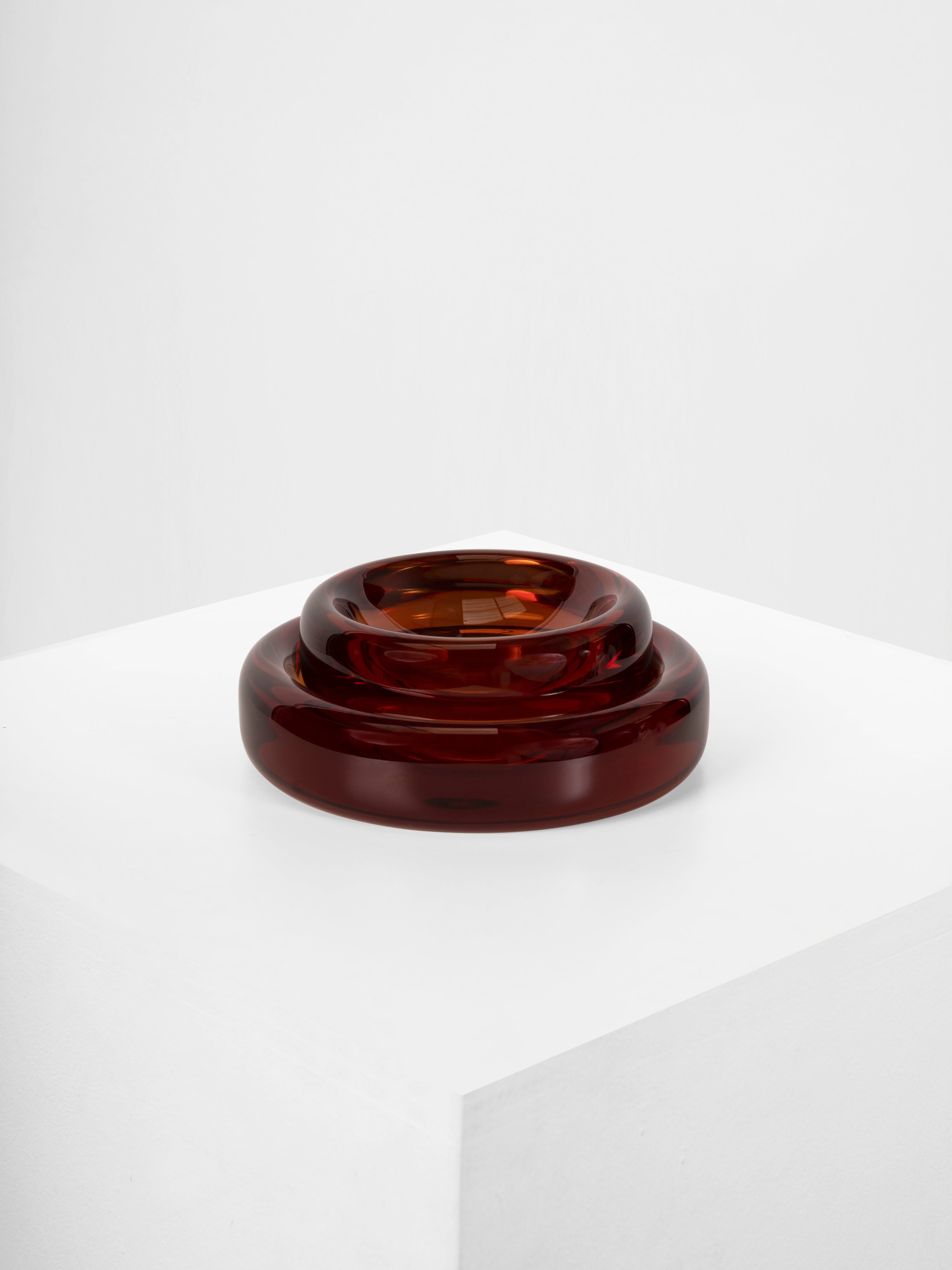 The LUNA accent bowl in Amber