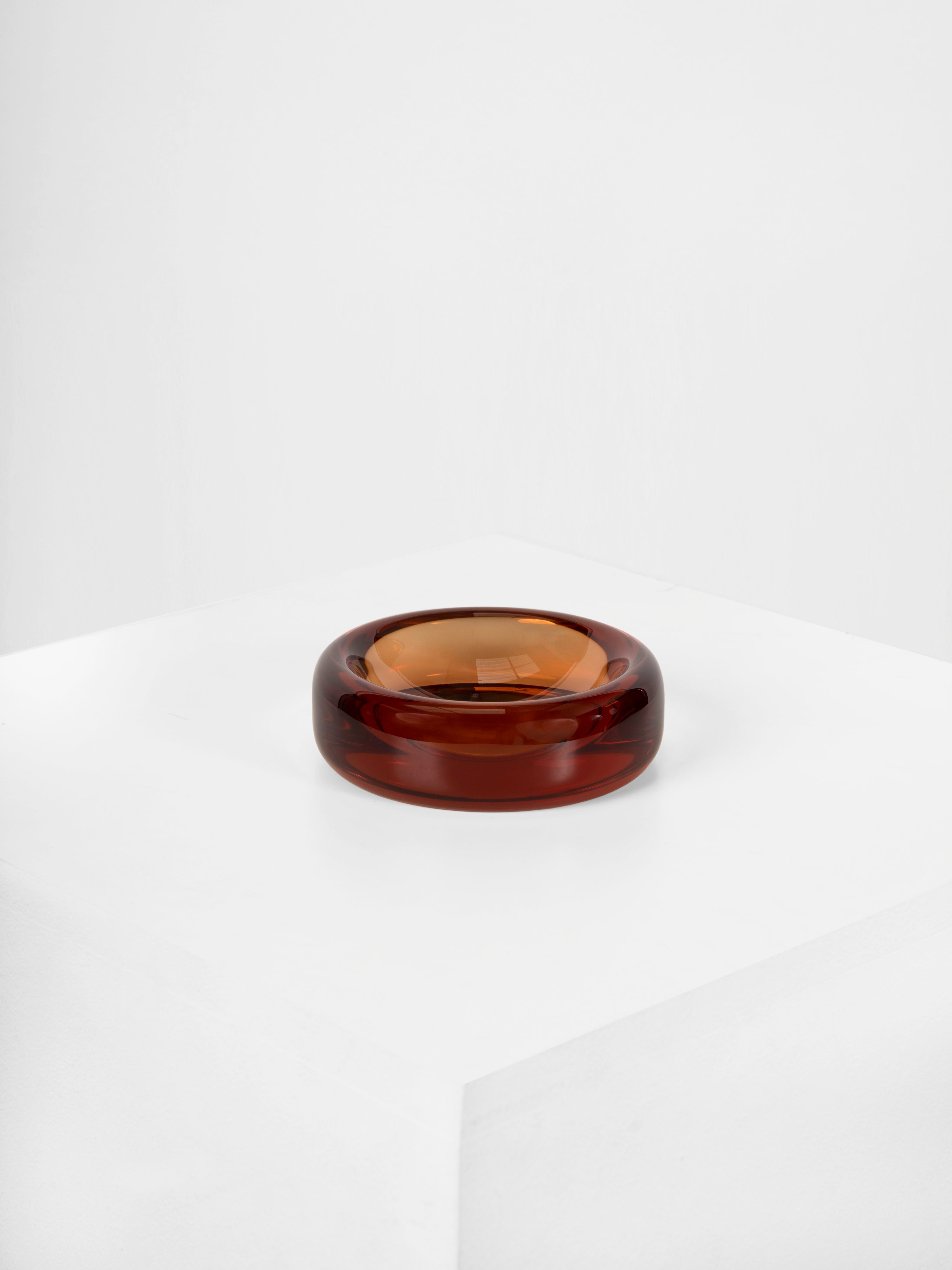 The LUNA accent bowl in Amber