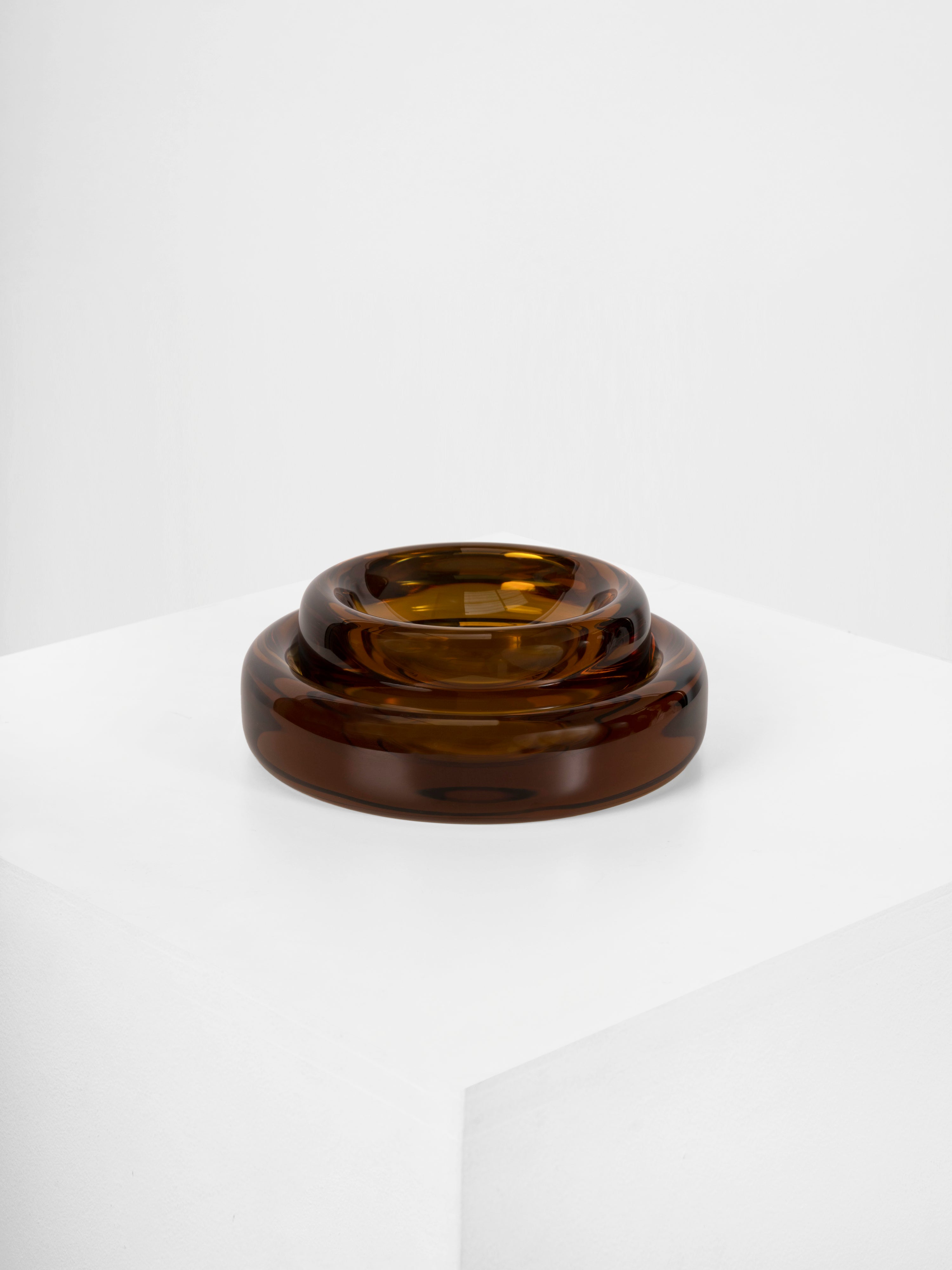 The LUNA accent bowl in Olive