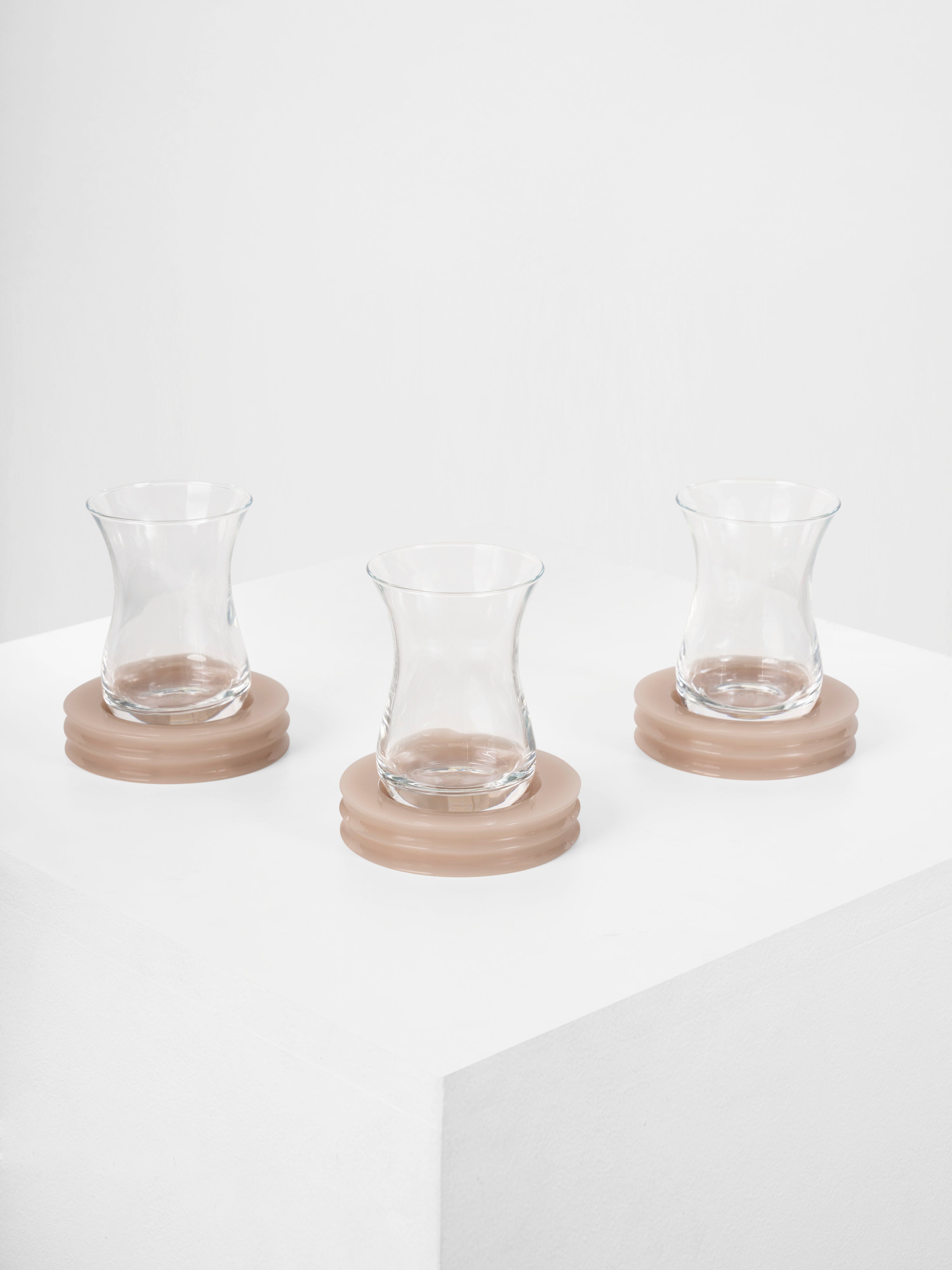 The RIPPLE Teacup set in Almond