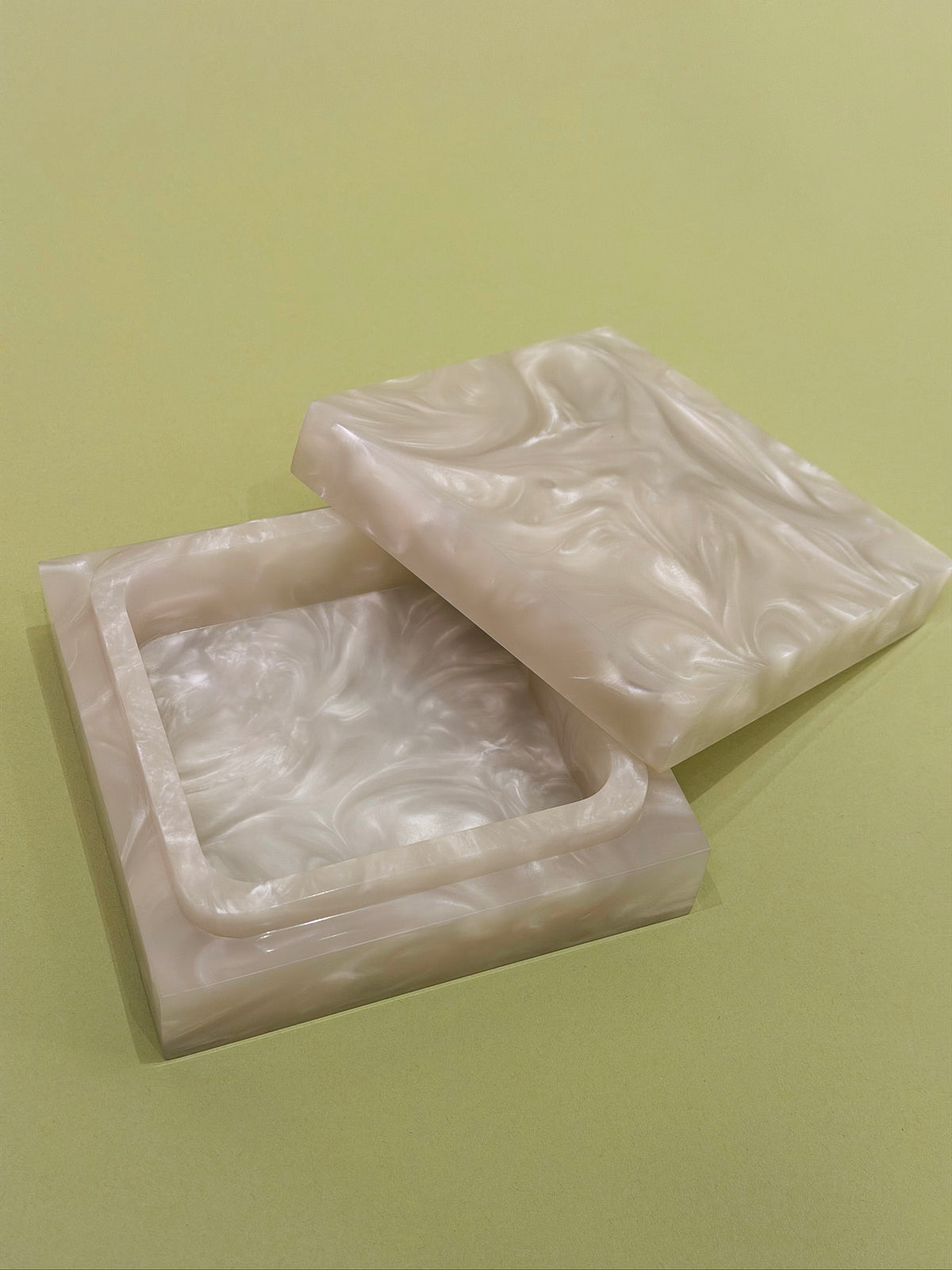 The OUD resin box in Clear Quartz