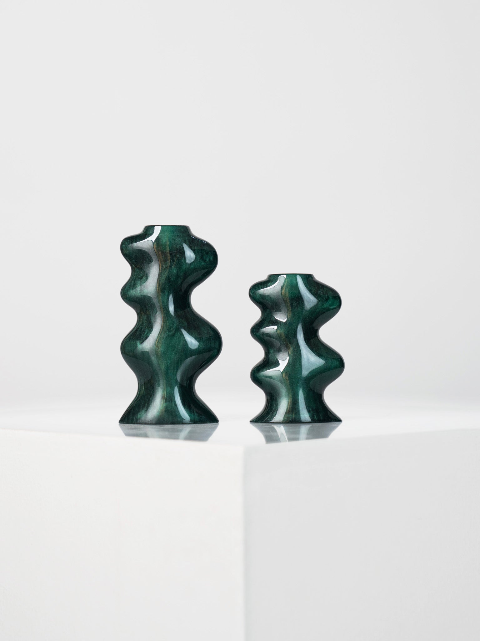The LIA candleholders in Emerald