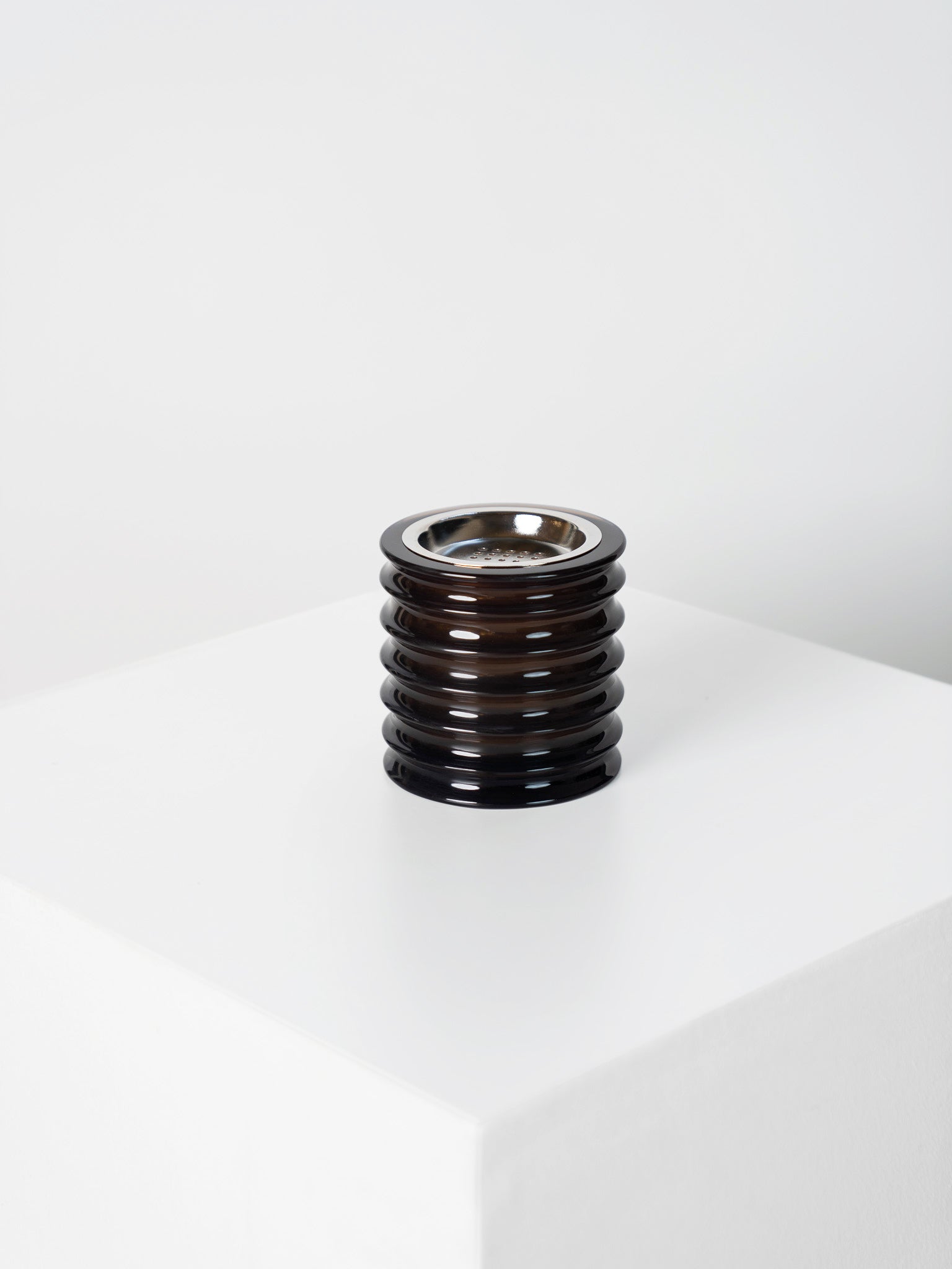 The RIPPLE Bukhoor burner in Smoke Black