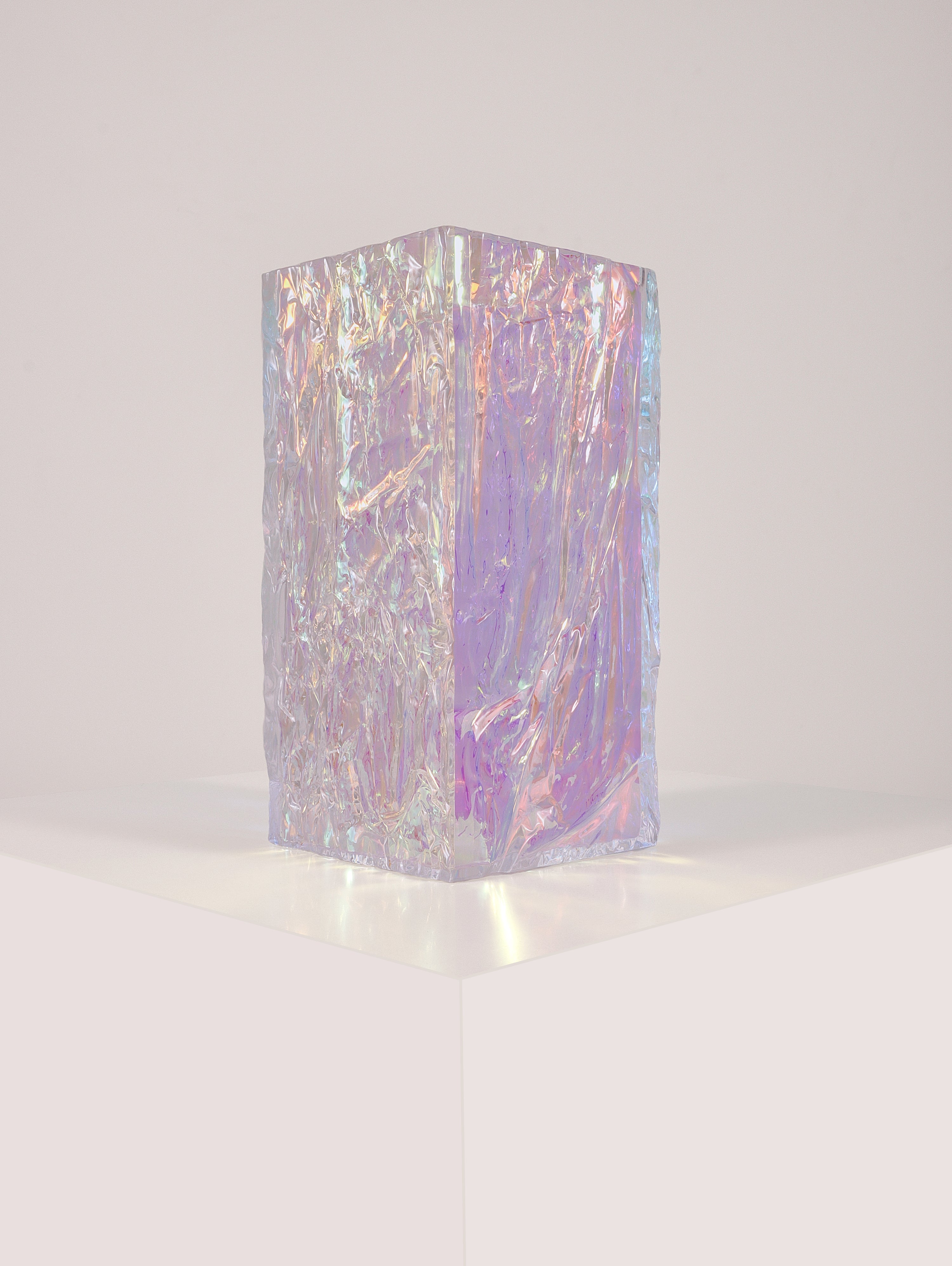 Crushed ice Iridescent vase