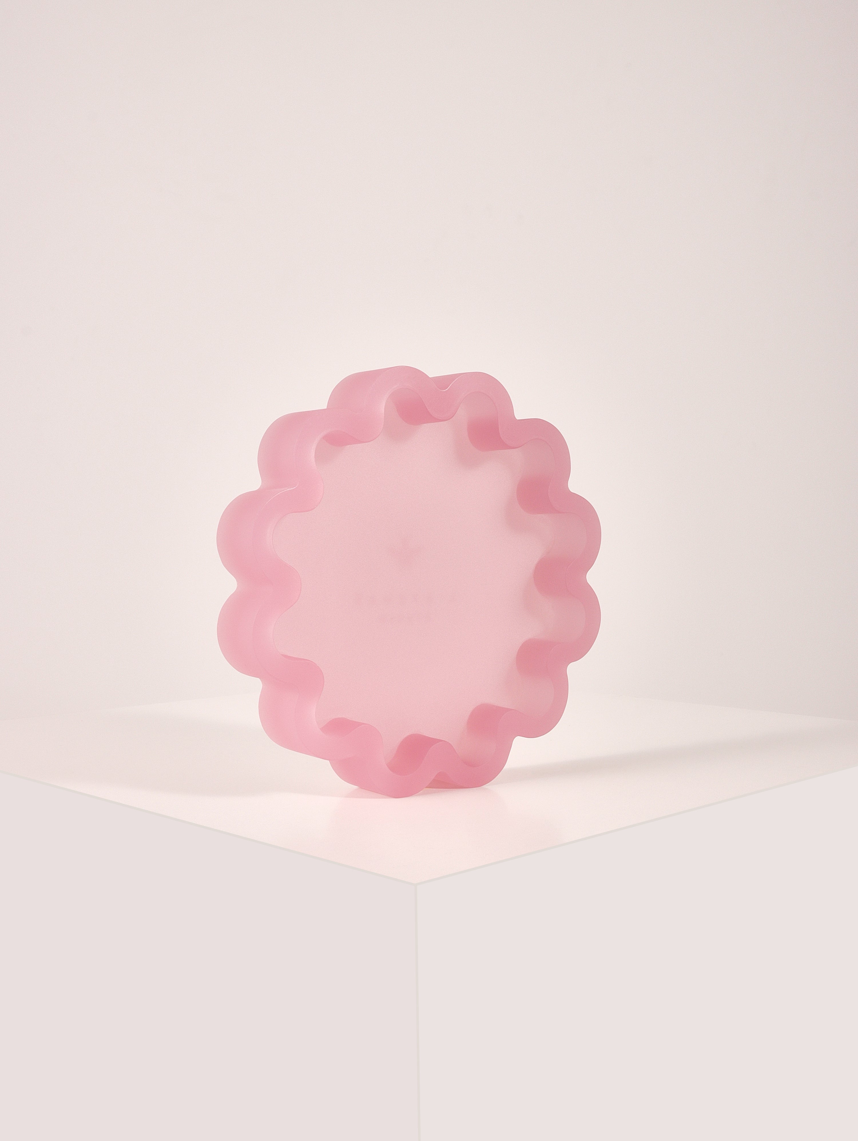 Pink Scallop plate small