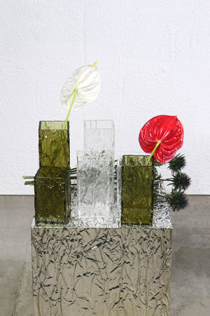 
                  
                    Load image into Gallery viewer, The CRUSHED ICE vase in Green
                  
                
